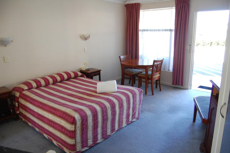 Bedroom 12