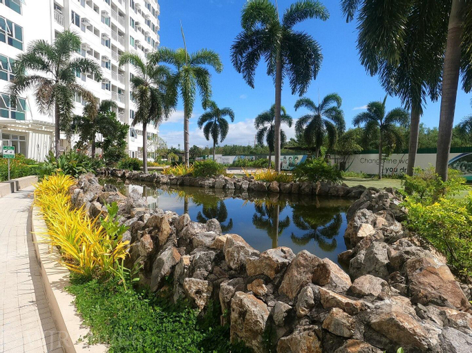 Deluxe Couple Suite - with Lake View in Alabang!, Muntinlupa