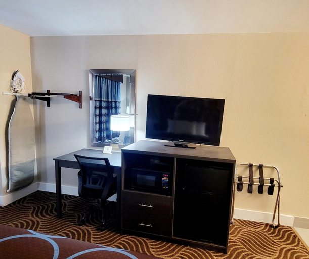 Others 5, Super 8 by Wyndham Marion NC, McDowell