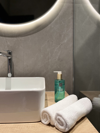 Others 4, Boutique ROOMs 76, Imotski