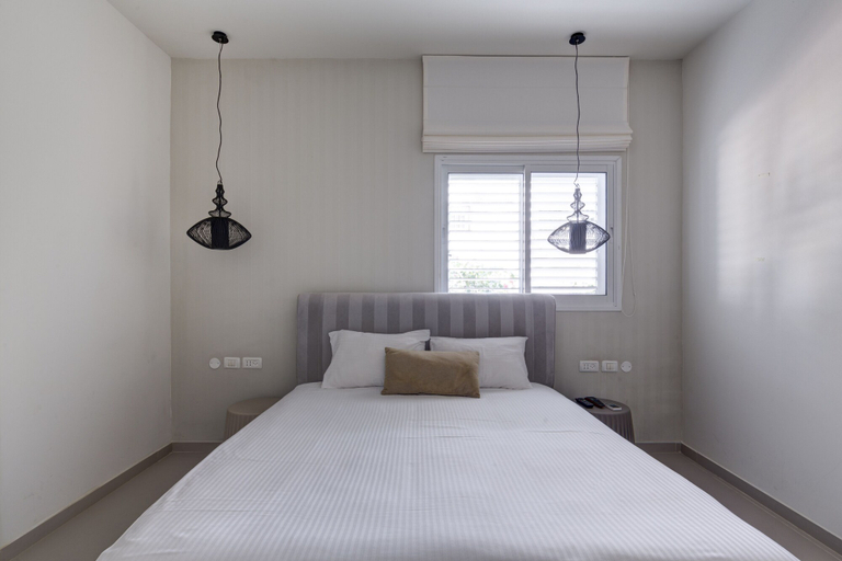 Bedroom 3, Central17 by TLV2RENT