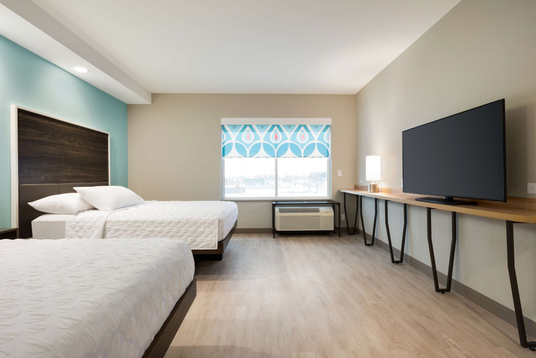 Bedroom 2, Tru by Hilton Cedar Rapids Westdale, Linn