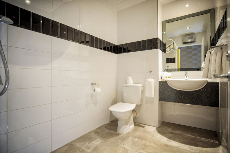 Bathroom 5, Hotel 115 Christchurch, Christchurch