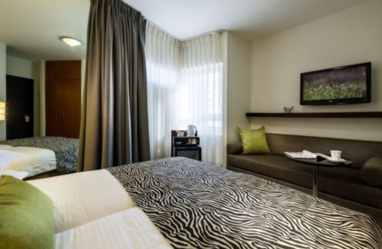 Bedroom 2, Maxim Hotel Tel Aviv