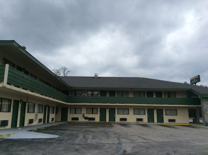 Exterior & Views 2, Days Inn by Wyndham York Alabama, Sumter
