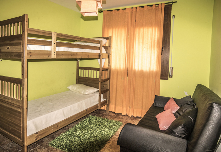Bedroom 2, Villa Lola, Girona