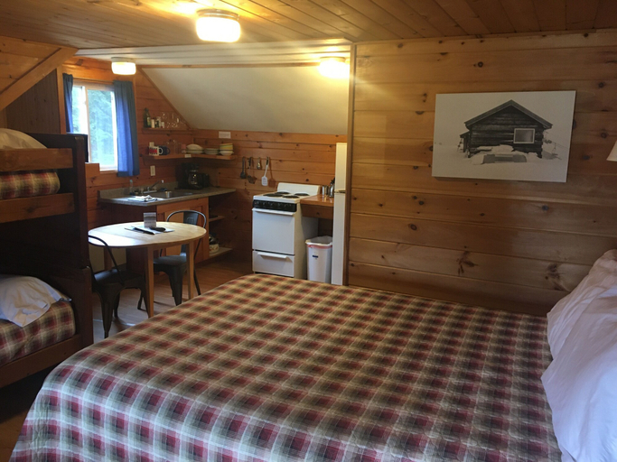 Bedroom 3, Mountain View Motel & Campground, Franklin