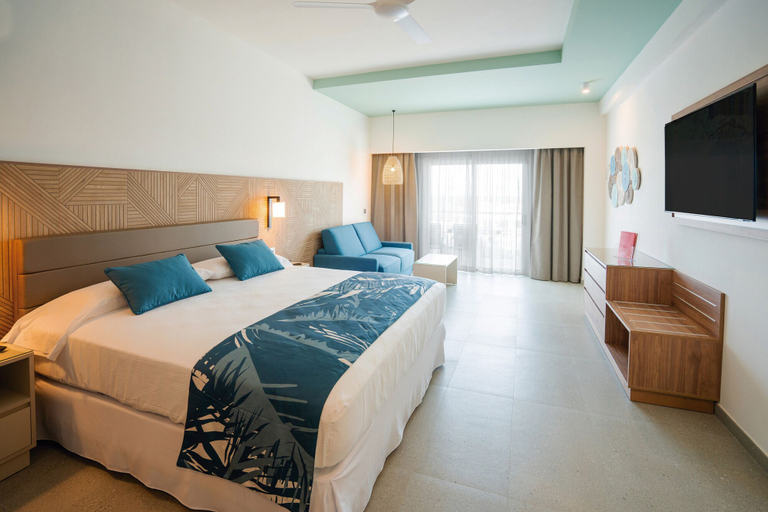 Bedroom 4, Hotel Riu Latino - Adults Only - All Inclusive, Isla Mujeres