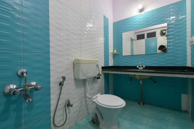 Bathroom 4, Hotel Jaisingh Palace, Jaipur