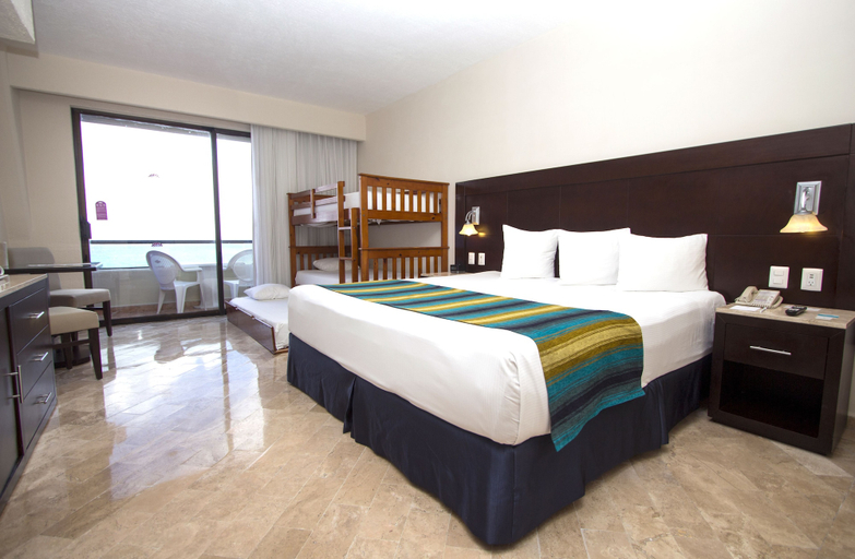 Bedroom 3, Crown Paradise Club Cancun All Inclusive, Benito Juárez