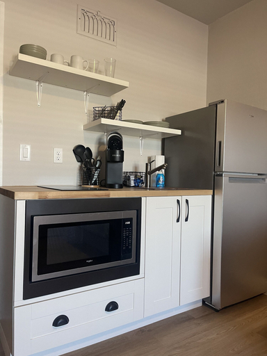 Others 3, Apartment 202, Towner