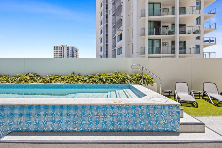 Sport & Beauty 3, RISE 3 Bedroom Deluxe Ocean Side Apt, Maroochy - Maroochydore