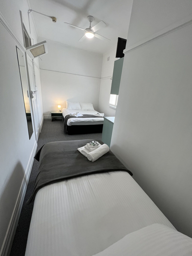 Bedroom 2, Hotel Concord, Sydney