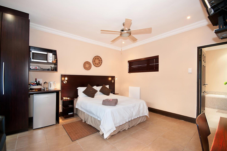 Bedroom 4, Africa Beach B&B, Nelson Mandela Bay