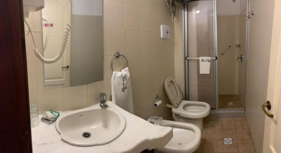 Bathroom 3, Hotel Perla del Plata, n.a540