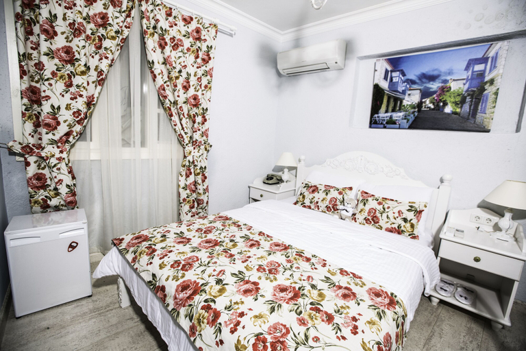Bedroom 5, The White Hotel, Çeşme