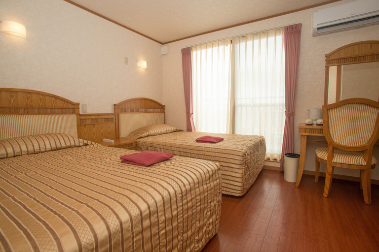 Bedroom 2, Hotel Castle Village Miyakojima, Miyakojima