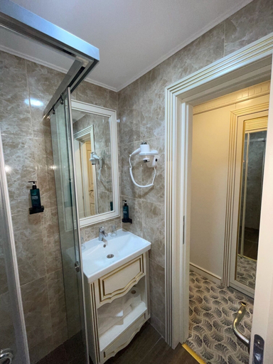 Bathroom 5, Grand Hotel Caraiman, Mangalia