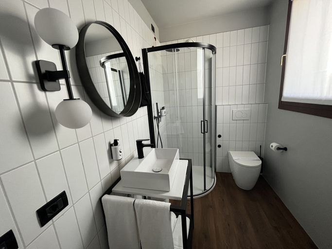 Bathroom 4, The Foscarini, Treviso