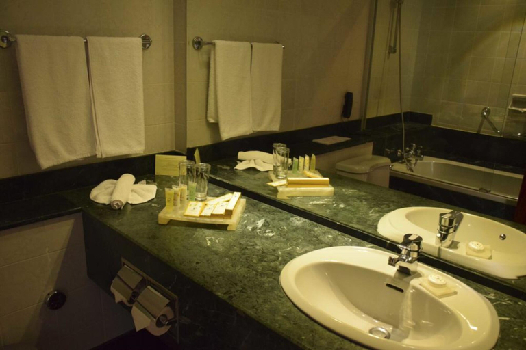 Bathroom 5, Mahaweli Reach Hotel, K.F.G. & G. Korale