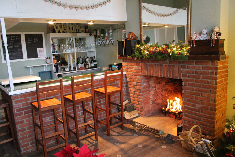 Food & Drinks 4, Heathcliff House, Exclusively for Adults, Free Large Car Park, Torbay