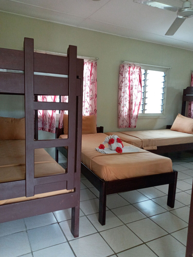 Bedroom 3, Tropicana Motel & Backpackers, Luganville