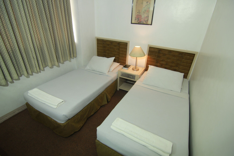 Bedroom 2, Hotel Supreme, Baguio City