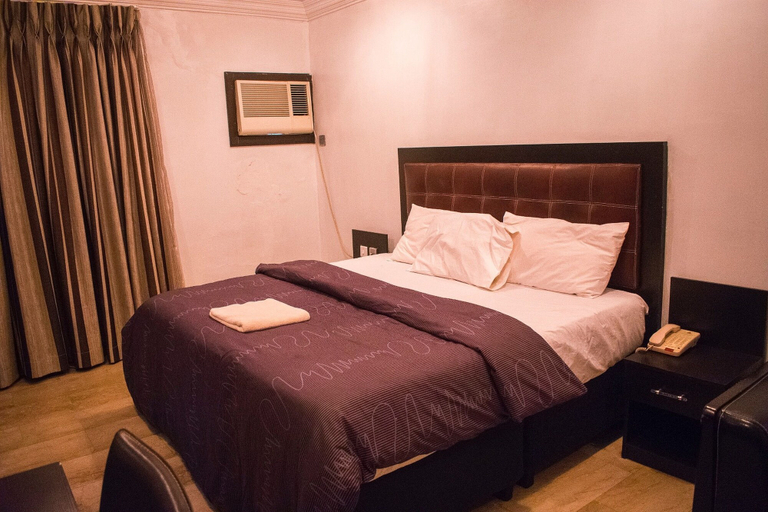 Bedroom 2, Maidaville Hotel and Suites, Eti-Osa