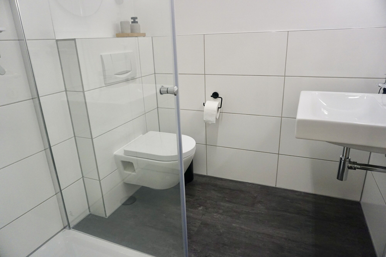 Bathroom 5, Landhotel Strandallee, Region Hannover
