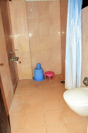 Bathroom 4, Hotel Delta Executive, Ahmadnagar