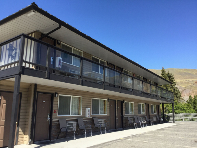 Exterior & Views 2, Riverside Motel, Thompson-Nicola
