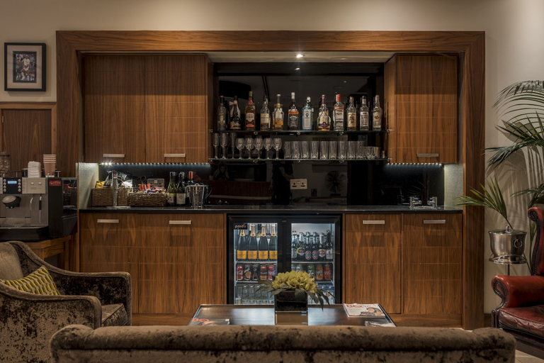 Food & Drinks, The Chambers - Park Place - Apartments, Leeds