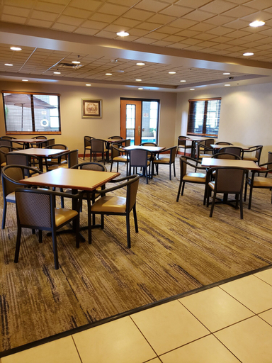 Food & Drinks 5, Wingate by Wyndham Coon Rapids, Anoka