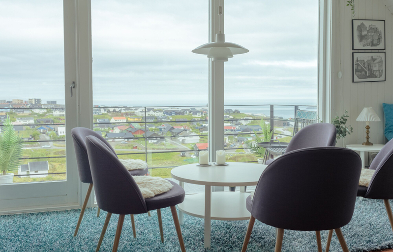 Others 5, Great 3 BR Loft Apt - Views-Free Parking, Tórshavn