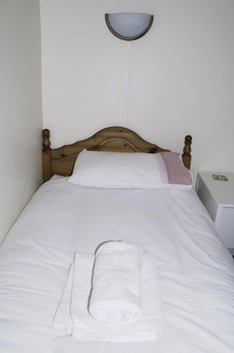 Bedroom 2, Fourways Guest House, North Yorkshire