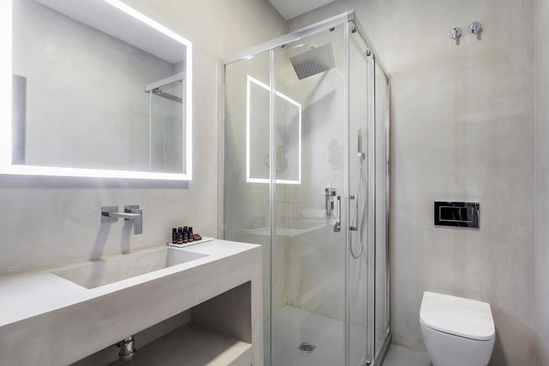Bathroom 3, Nalu Valencia Boutique Rooms, Valencia
