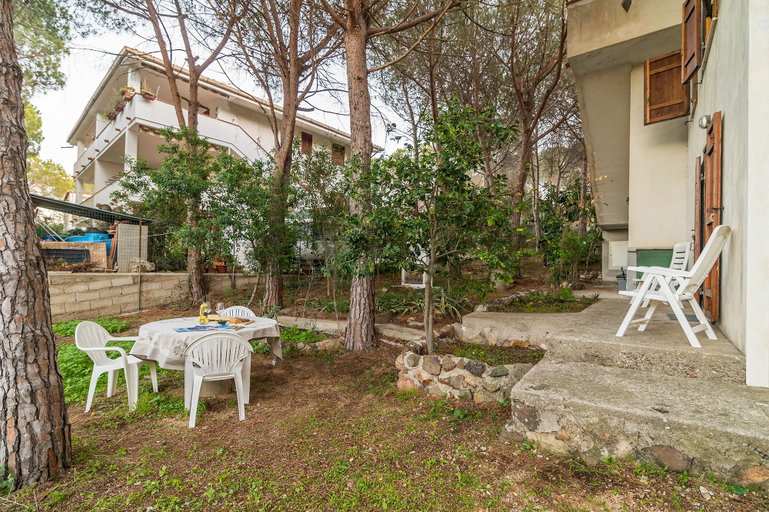 Others 4, AffittaSardegna - Il Pineto 1, Nuoro