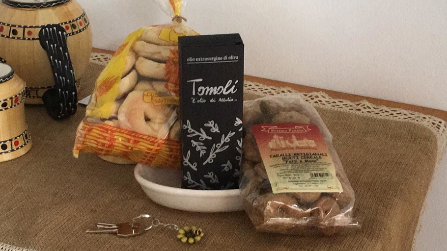 Food & Drinks, Lu Santu, Lecce