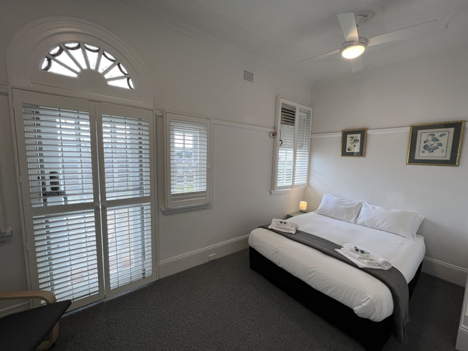 Bedroom 2, Hotel Concord, Sydney