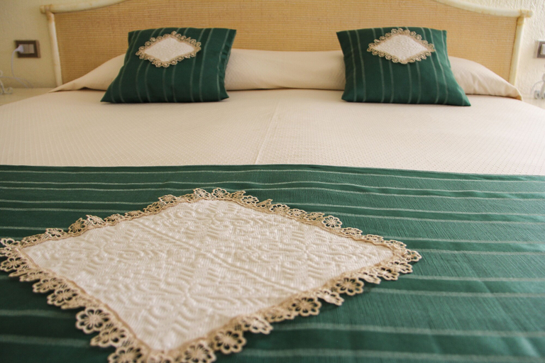 Bedroom 3, Albaruja Hotel, Cagliari