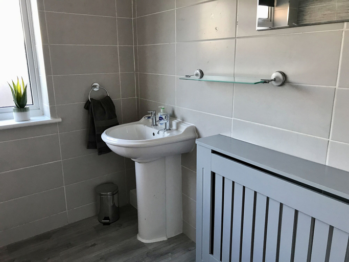 Bathroom 3, Stanford Villa, Thurrock