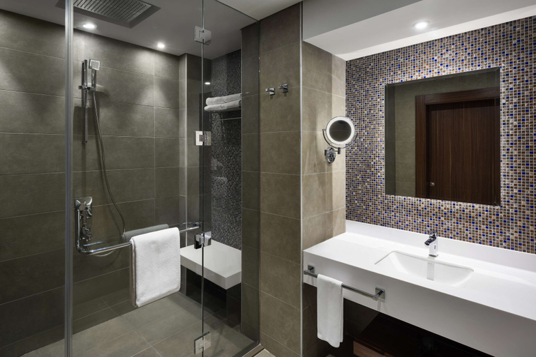 Bathroom, Park Inn by Radisson Makkah Aziziyah, Makkah