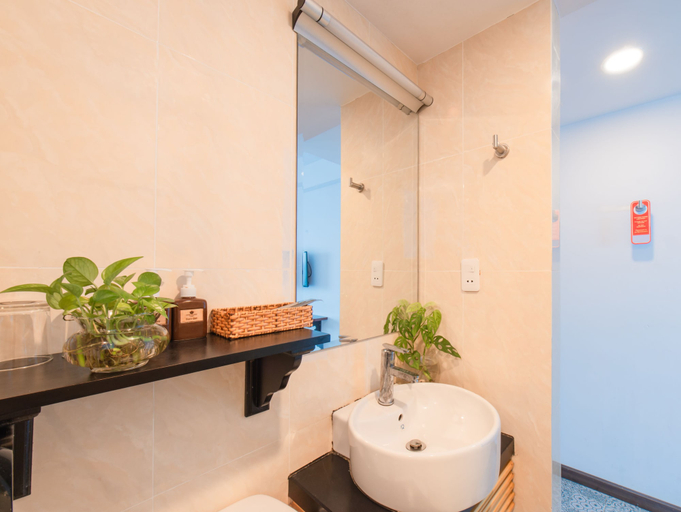 Bathroom 5, Bellevue Hotel, Nha Trang