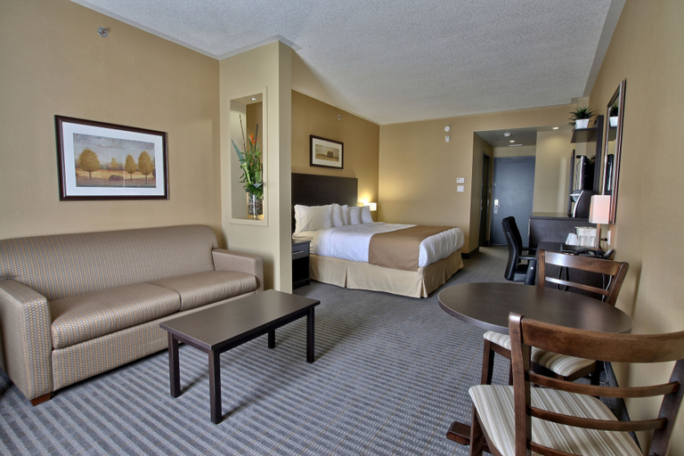 Bedroom 3, Quality Inn & Suites Victoriaville, Arthabaska