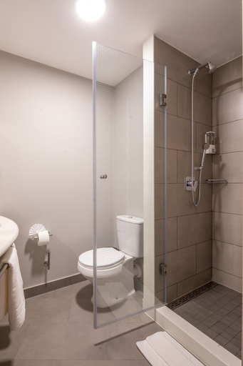 Bathroom 4, Ibis Santa Cruz DE LA Sierra, Andrés Ibáñez
