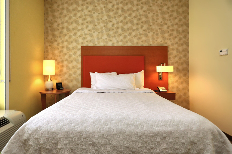 Bedroom 3, Home2 Suites by Hilton Erie, PA, Erie