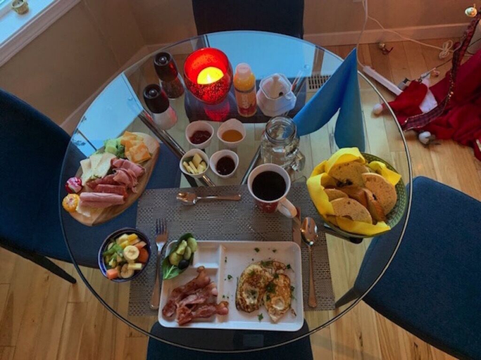 Food & Drinks 4, Salish Bed & Breakfast and Spa, Central Okanagan