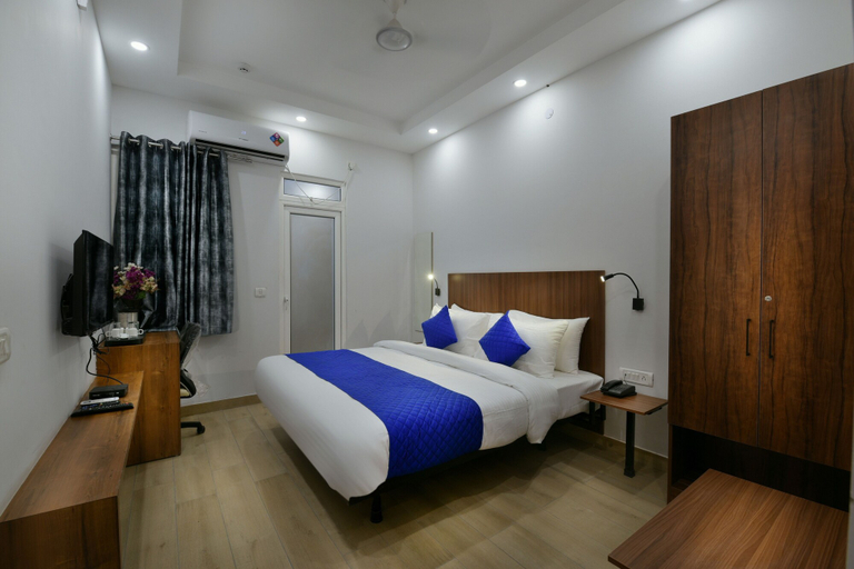 Bedroom 3, Hotel Admire Inn By F9 Hotels, Gautam Buddha Nagar