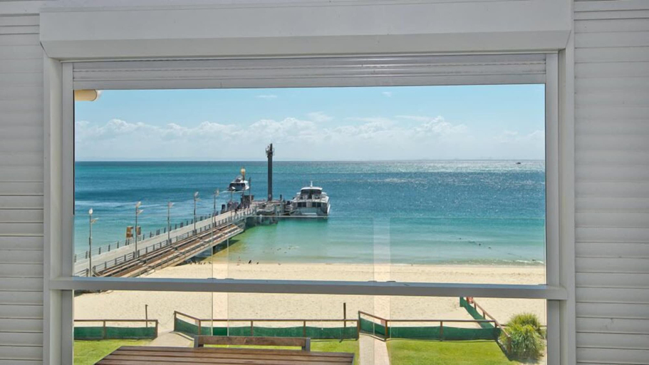 Others 5, Deep Blue 8, Moreton Island