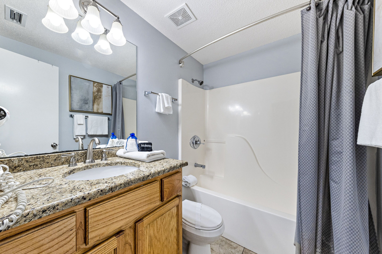 Bathroom 4, Phoenix X 907, Escambia